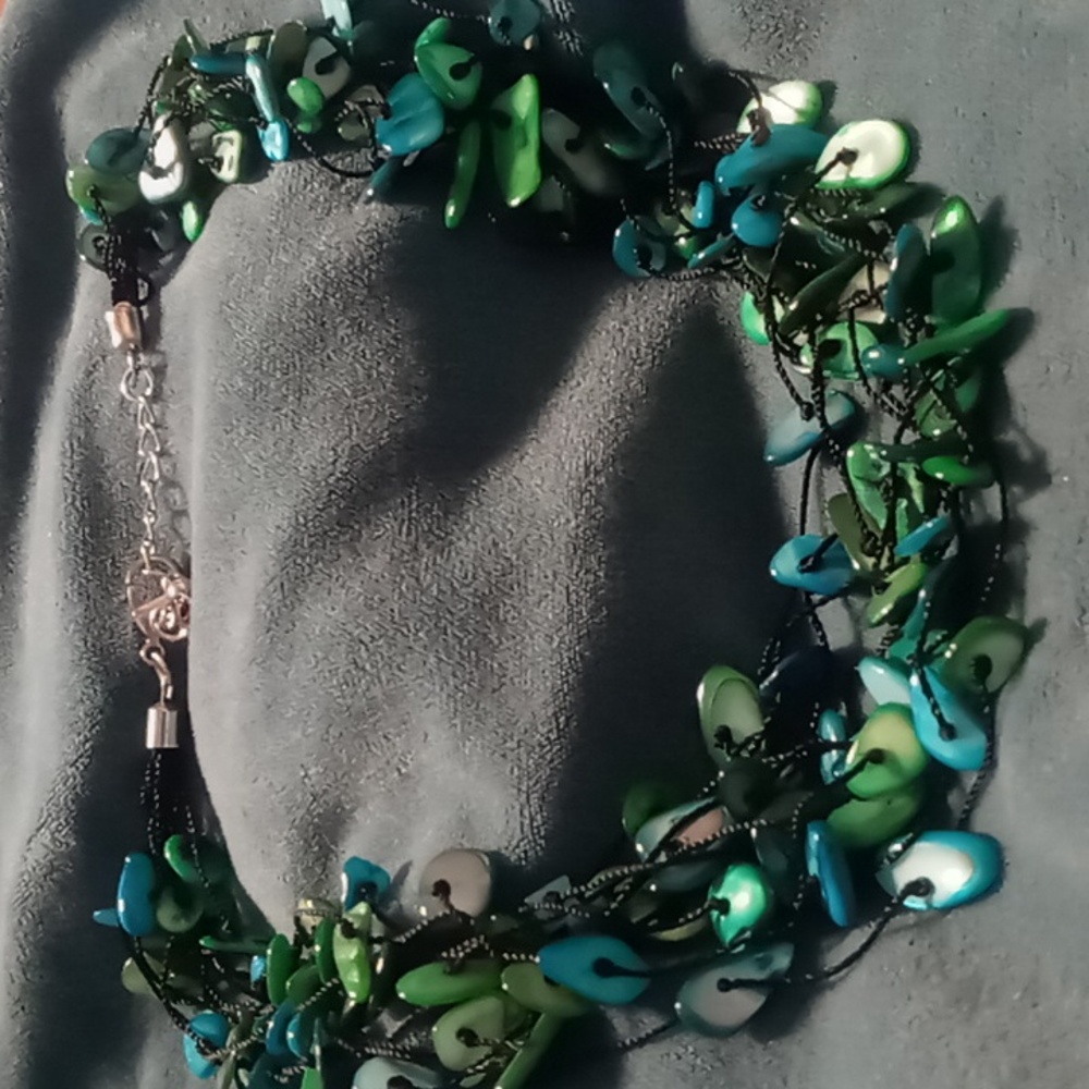 Shells layered turquoise blue & green necklace 16+2 long.